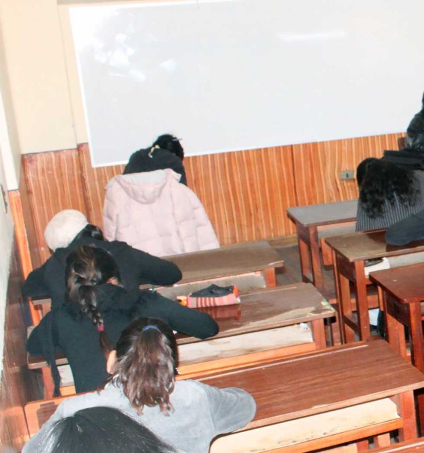 Piden a familias apoyar a alumnos con dificultades