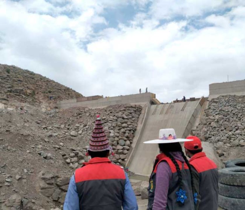 Comunidad potosina  recibe una represa
