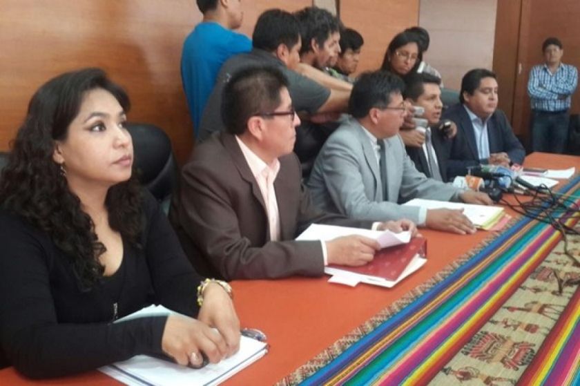 Los exmagistrados que avalaron su reelección fueron premiados por Evo