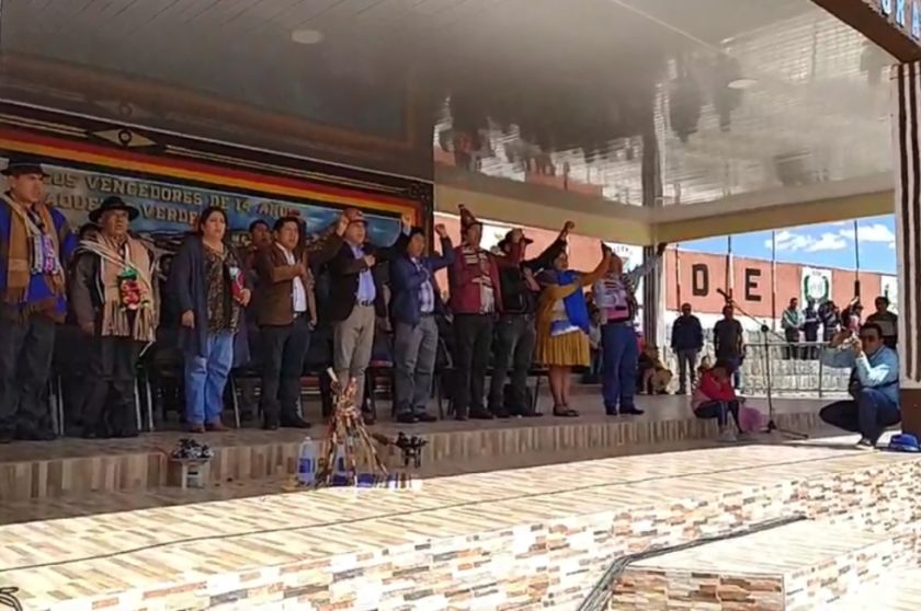 Posesionan a autoridades originarias en este 6 de enero