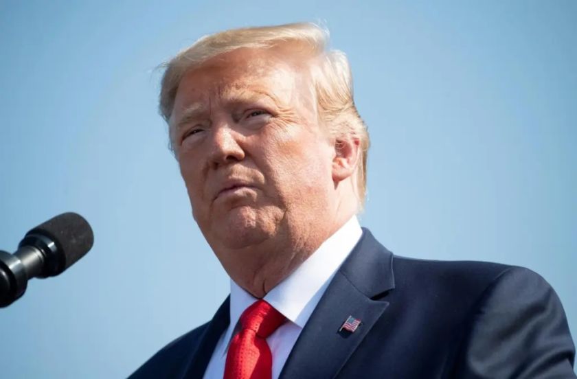 Trump se aferra al victimismo para pedir el voto en el aniversario del asalto al Capitolio