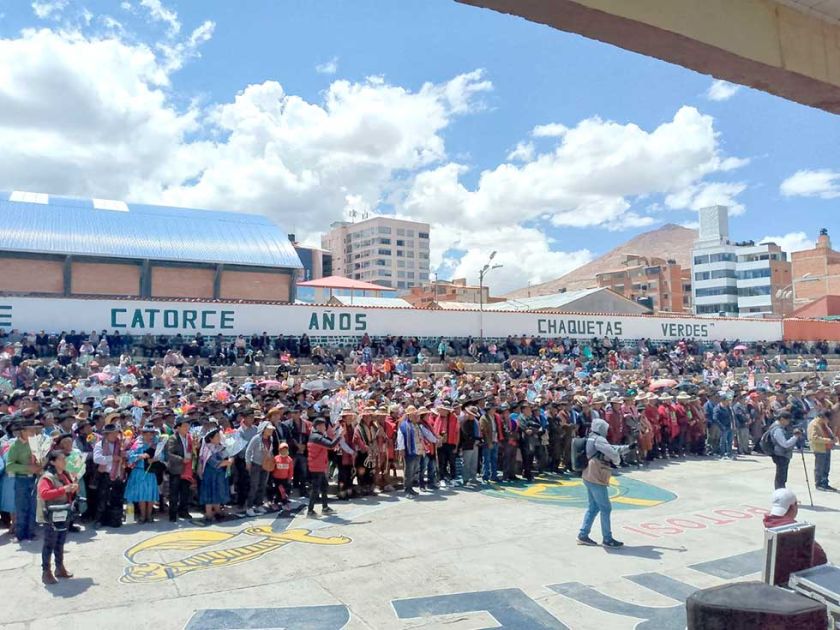 Posesionan a cientos de autoridades originarias en el Departamento