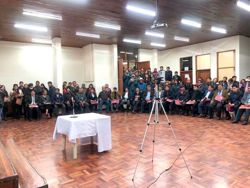 Comienza calificación de méritos de 310 aspirantes a direcciones de escuelas