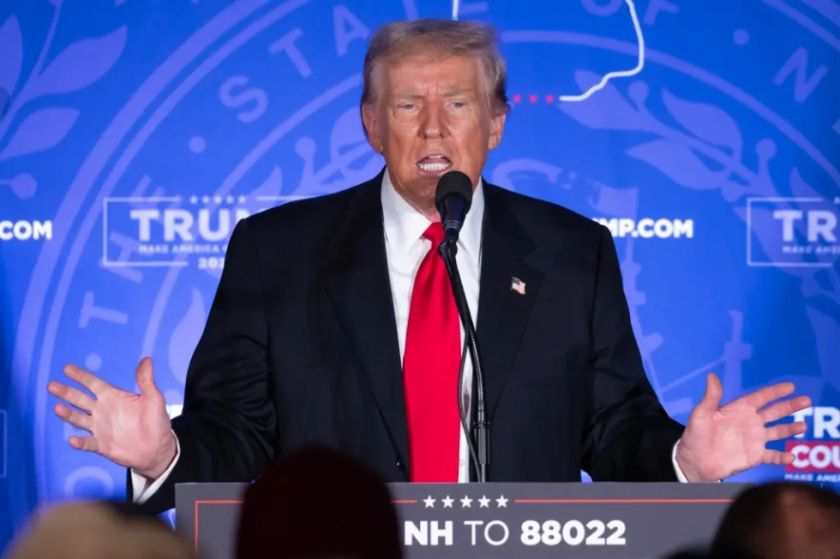 Trump urge al Supremo a poner fin a cualquier intento de expulsarlo de las elecciones