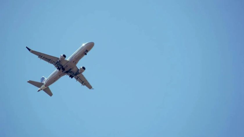 Un avión privado ruso con seis personas a bordo se estrella en Afganistán