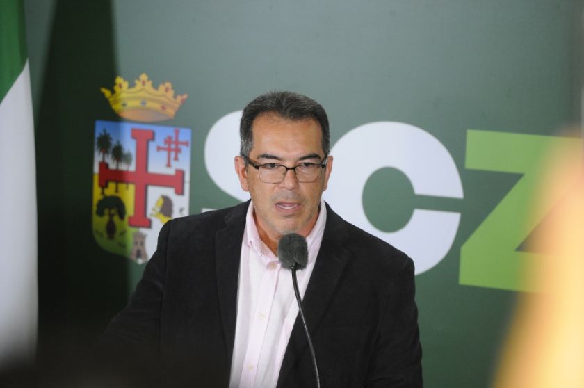 Mario Aguilera fue posesionado como gobernador suplente de Santa Cruz