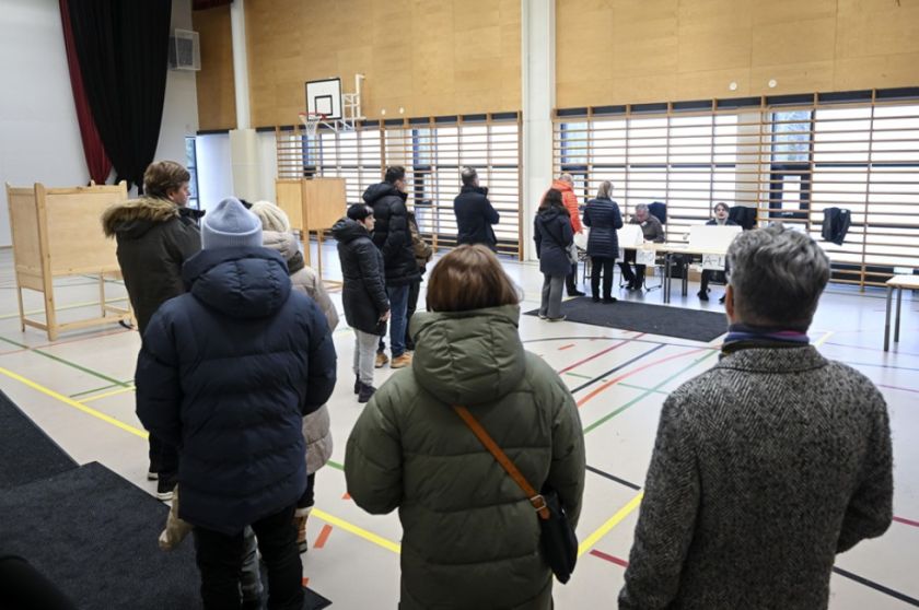 Las elecciones presidenciales en Finlandia transcurren con normalidad a media jornada