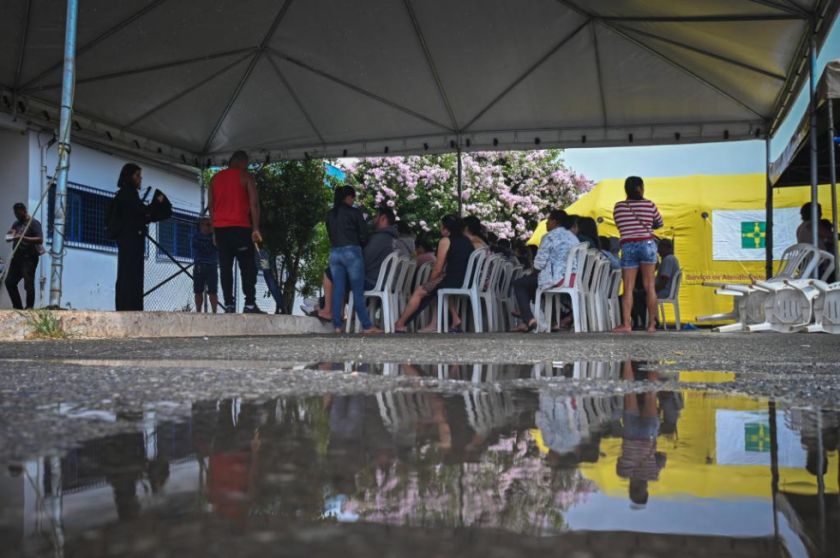 Los casos de dengue casi se triplican en Brasil por El Niño y la crisis climática