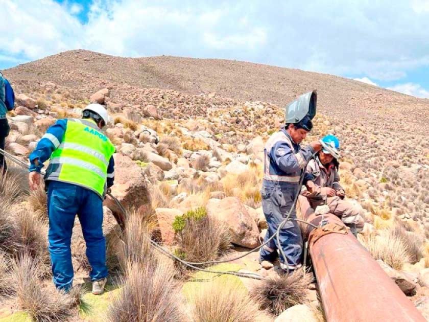 Dueños de ingenios se dan modos para acceder a agua de la red local   