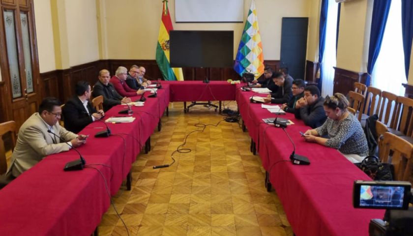 Comisión multipartidaria inicia diálogo con miras a consensuar ley para judiciales