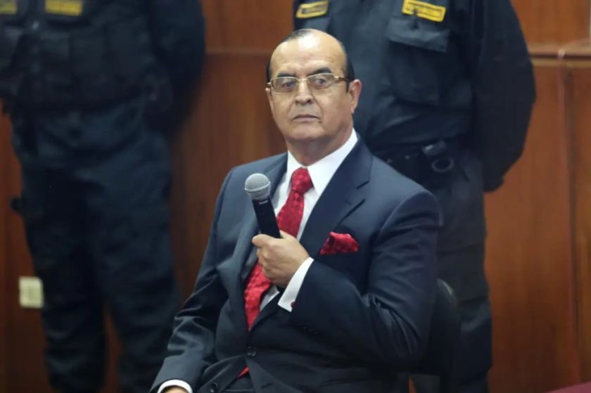 Vladimiro Montesinos es condenado a más de 19 años de cárcel por matanzas de 1992 en Perú