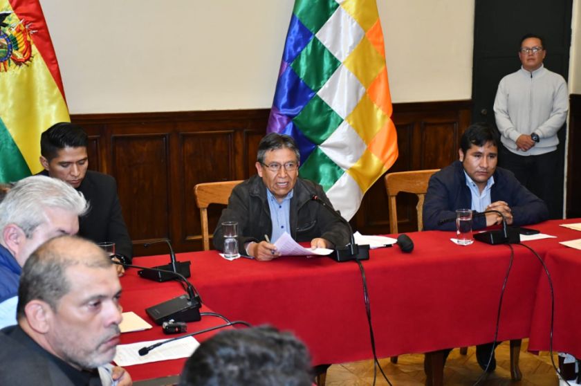 Se llega a un acuerdo para las elecciones judiciales pero los "evistas" mantienen su bloqueo de caminos