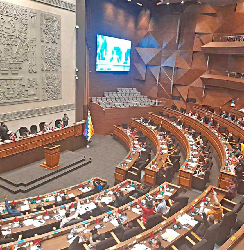 Diputados respetan pacto y tratan ley para judiciales