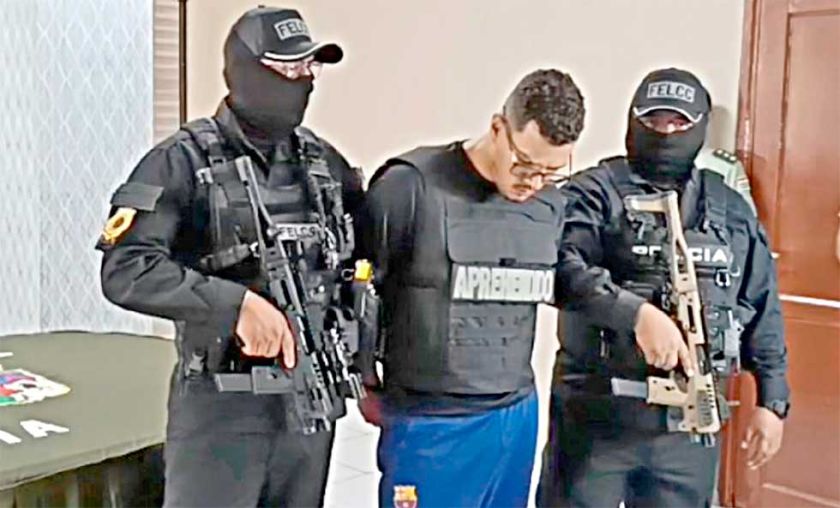 Policía entrega a brasileño acusado de ocho crímenes