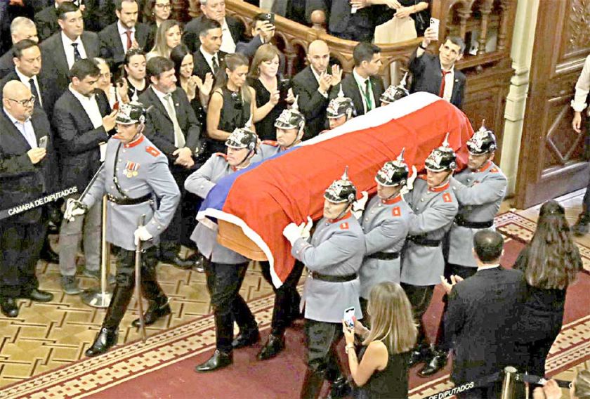 Chile: Masiva despedida al expresidente Piñera