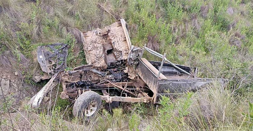 Fallece un conductor tras  volcarse en su camioneta