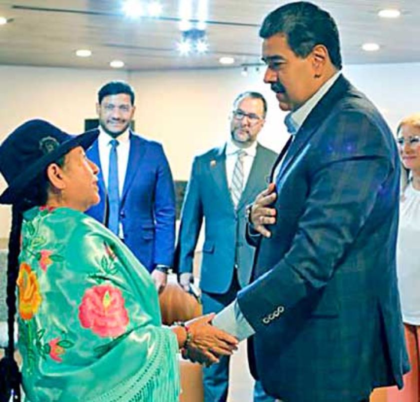 Canciller Celinda Sosa  visita a Nicolás Maduro