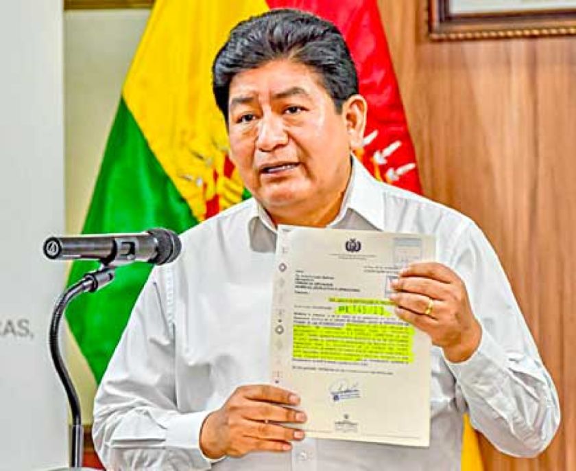 Montaño licita carretera sin aval de la Asamblea