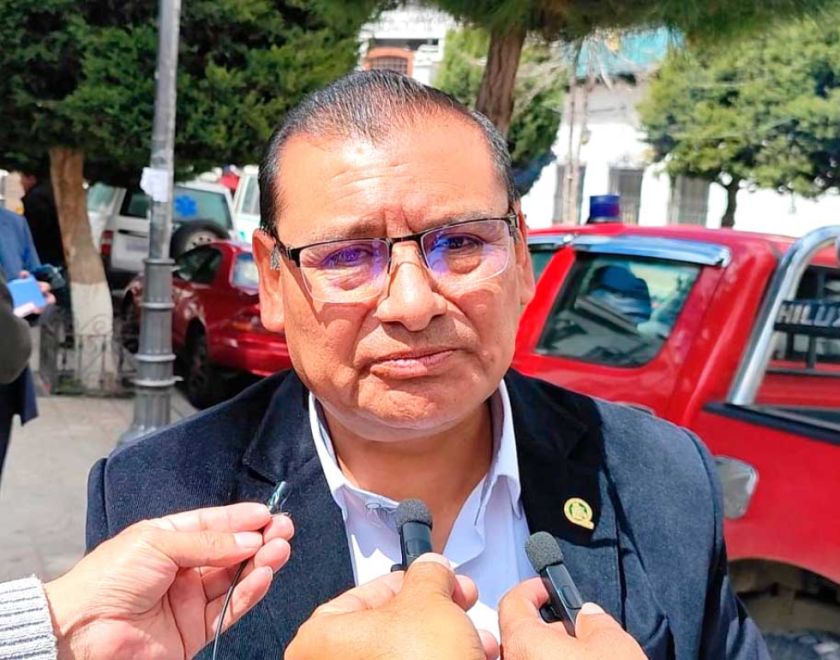 Sector salud realiza paro de 48 horas por “jubilación obligada”