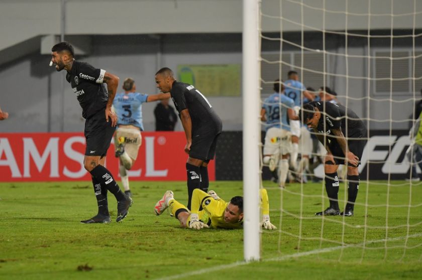 Aurora presenta equipo alterno para el clásico contra Wilstermann