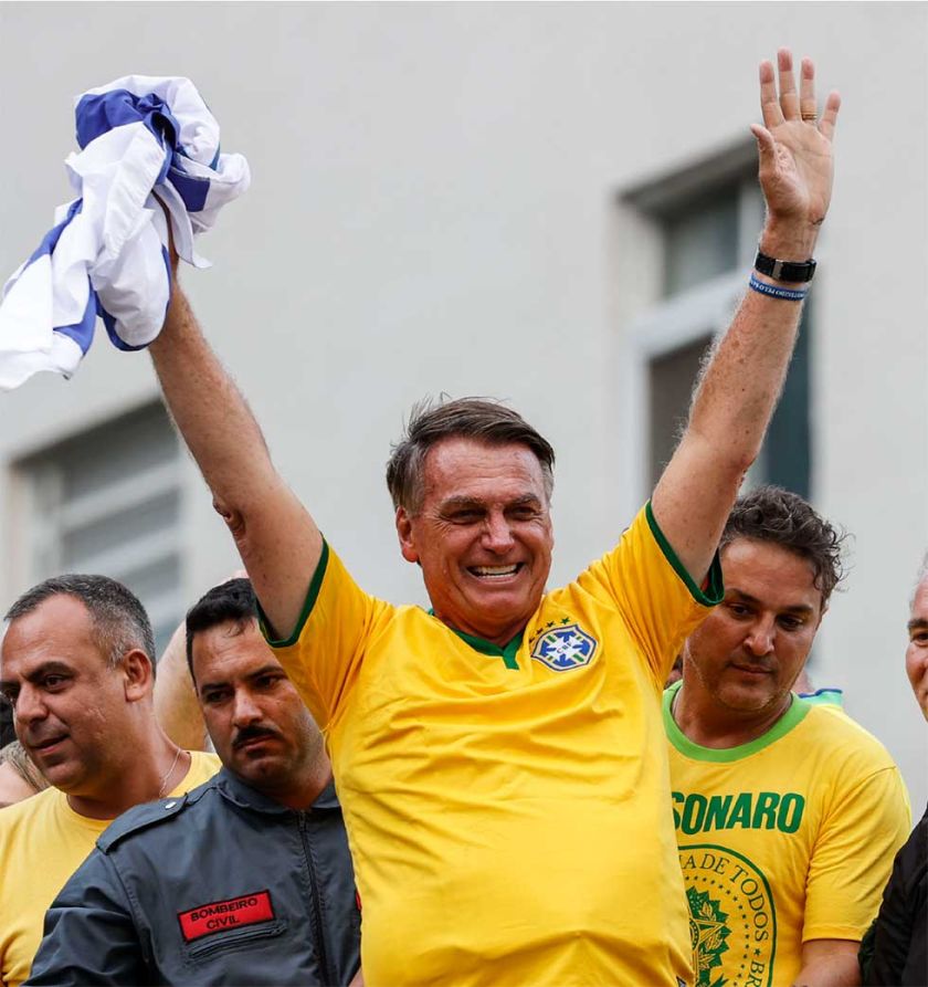 Bolsonaro se defiende y ataca a Lula da Silva