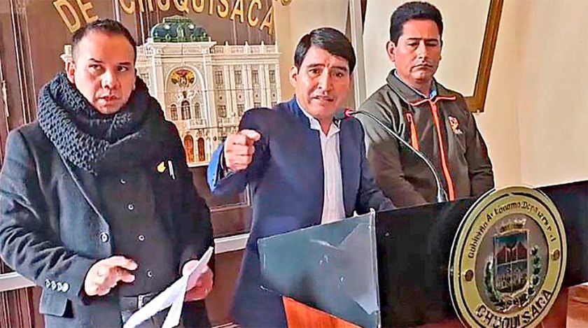 Condori respalda a Arce; pide no perjudicar al país
