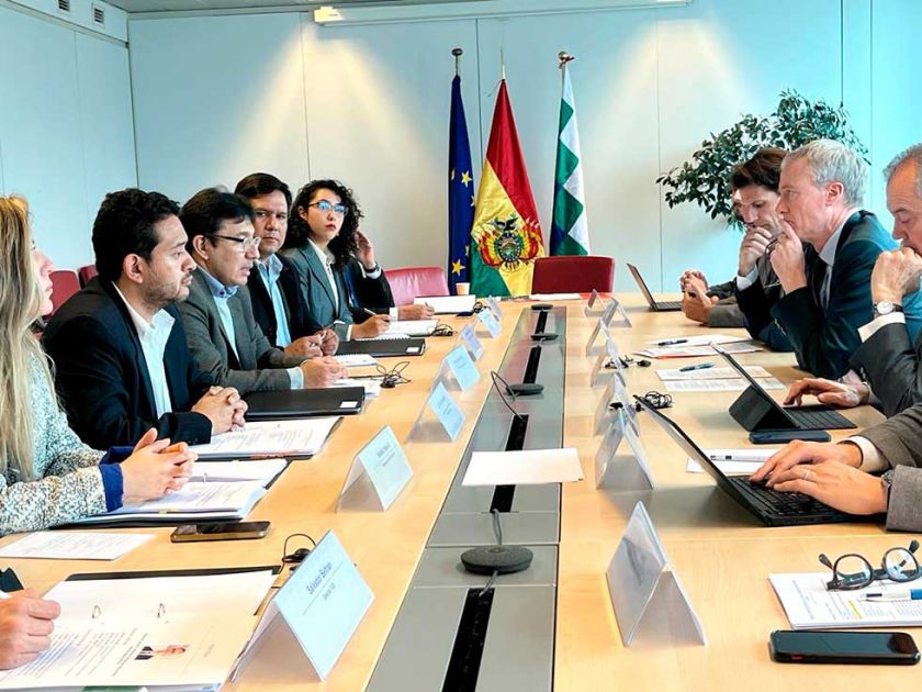 Bolivia y UE buscan recursos para desarrollo de proyectos