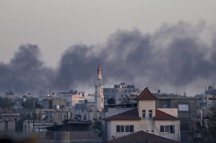 Israel destruye lanzaderas de cohetes en el norte de Gaza y continúa su ofensiva en Jan Yunis