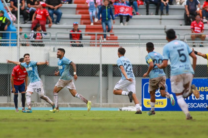 Wilstermann llega herido al choque contra Aurora