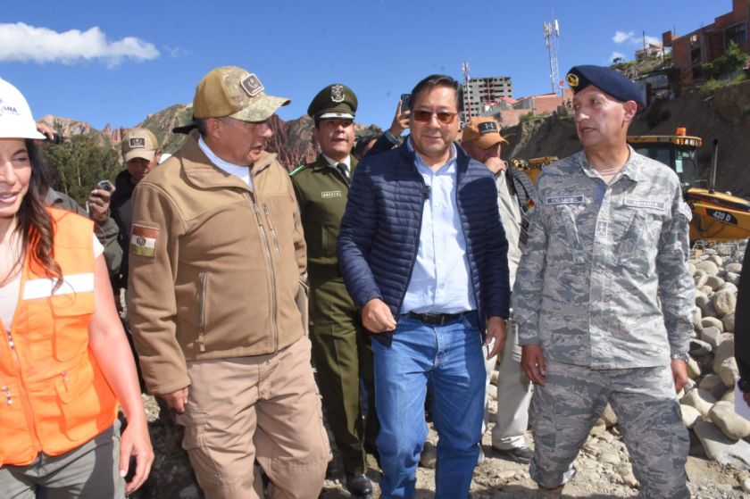 Arce revela la búsqueda de financiamiento internacional para reconstruir viviendas afectadas por lluvias