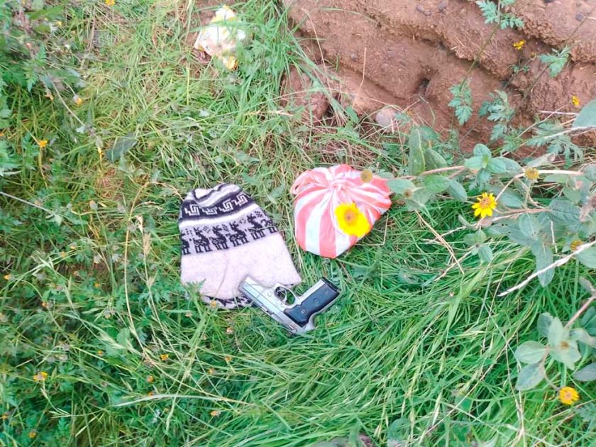 La Policía aprehende a  dos presuntos narcos  armados en Uncía