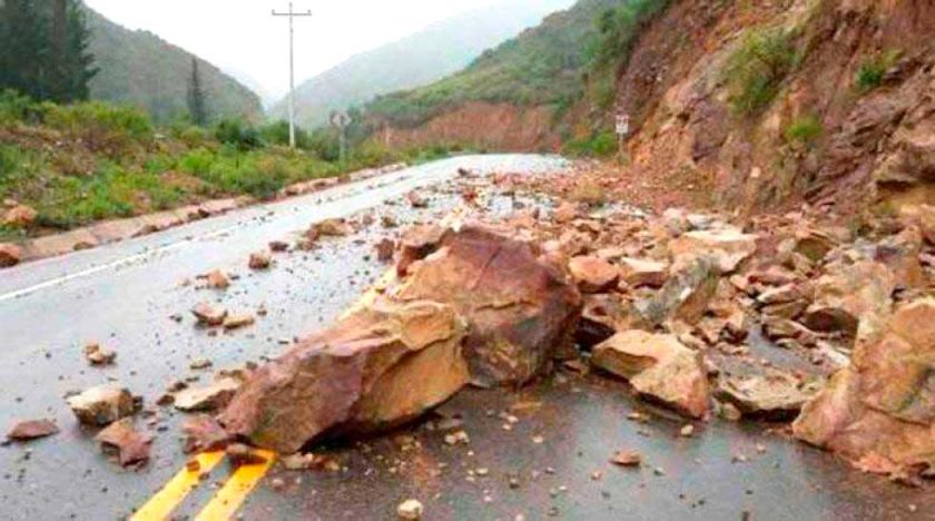 Precipitaciones pluviales afectan los cultivos y caminos en Colquechaca