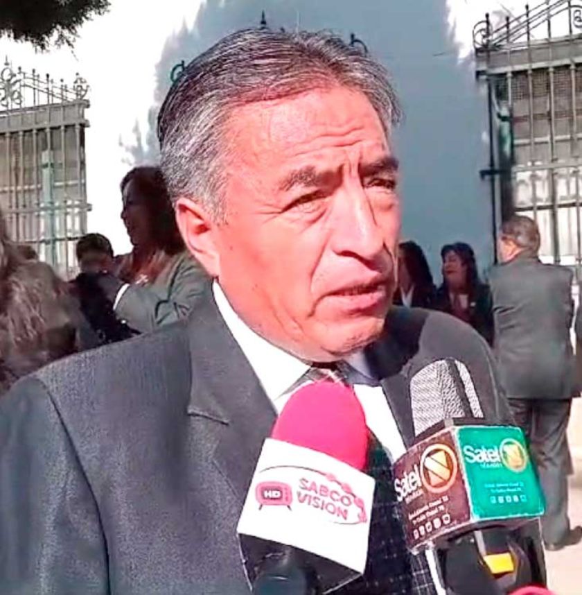 Trabajan en reordenar horas en las escuelas