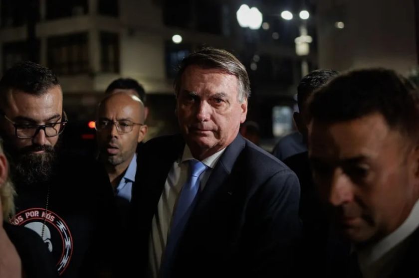 Brasil llama al embajador de Hungría por estadía de Bolsonaro en la sede diplomática