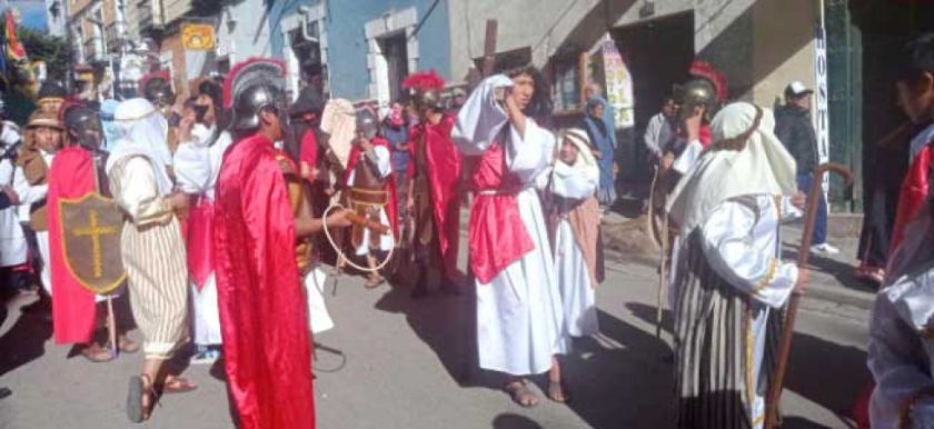 Las unidades educativas se suman a la celebración de la Semana Santa