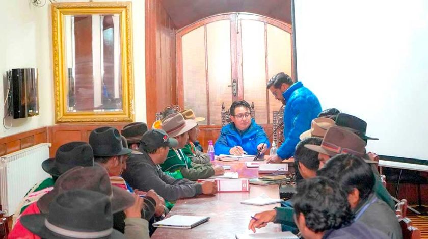 Gobierno garantiza recursos para el proyecto de Sijllahuiri