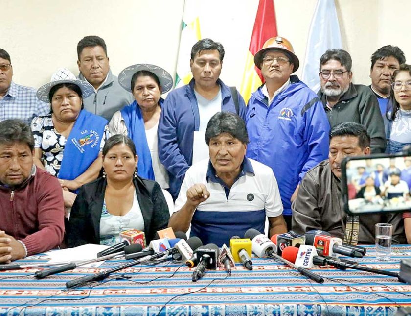 Morales pisa acelerador; ala “arcista” lo desconoce