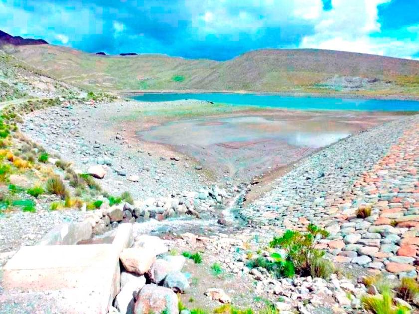 Reunión interinstitucional define futuro del proyecto de Sijllahuiri