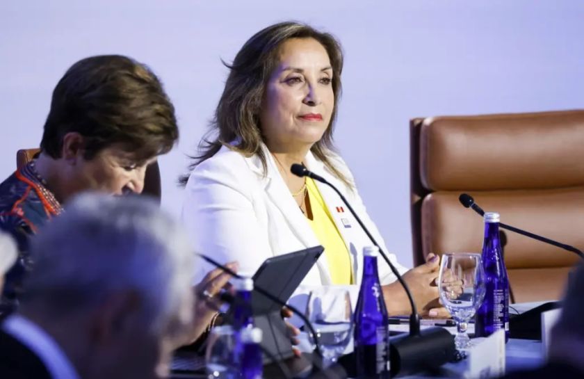 Boluarte llega a la Fiscalía para responder por el caso de los relojes Rolex