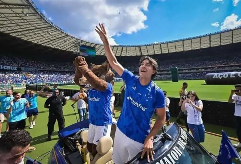 El adiós de Marcelo Martins Moreno con la camiseta del Cruzeiro, en Brasil