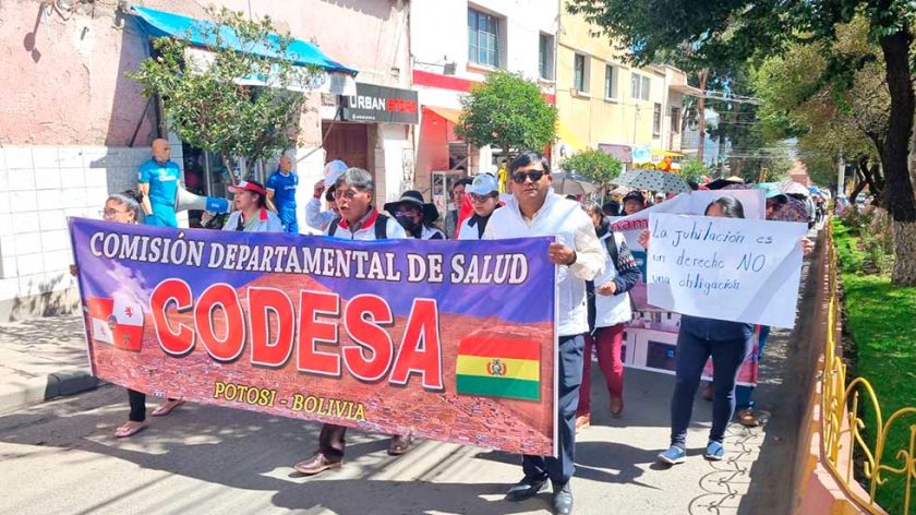 Profesionales en salud retoman protesta y pararán por tres días
