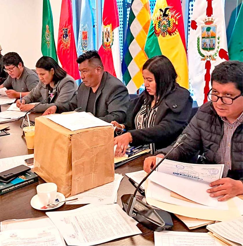 Judiciales: Inicia evaluación  de méritos; hay un amparo