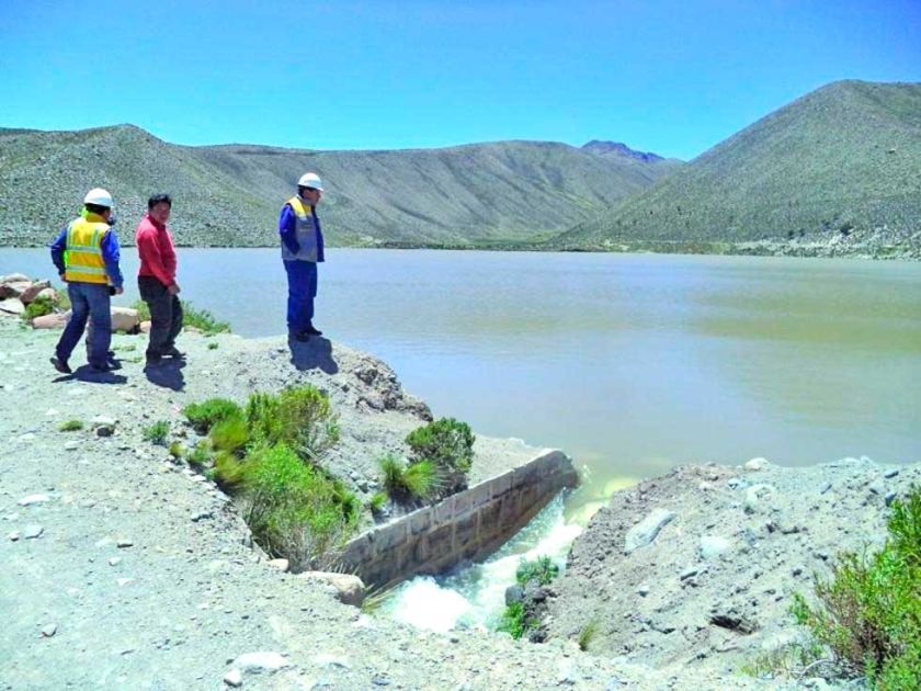 Vecinos ratifican alerta sobre  posible colapso de una laguna 