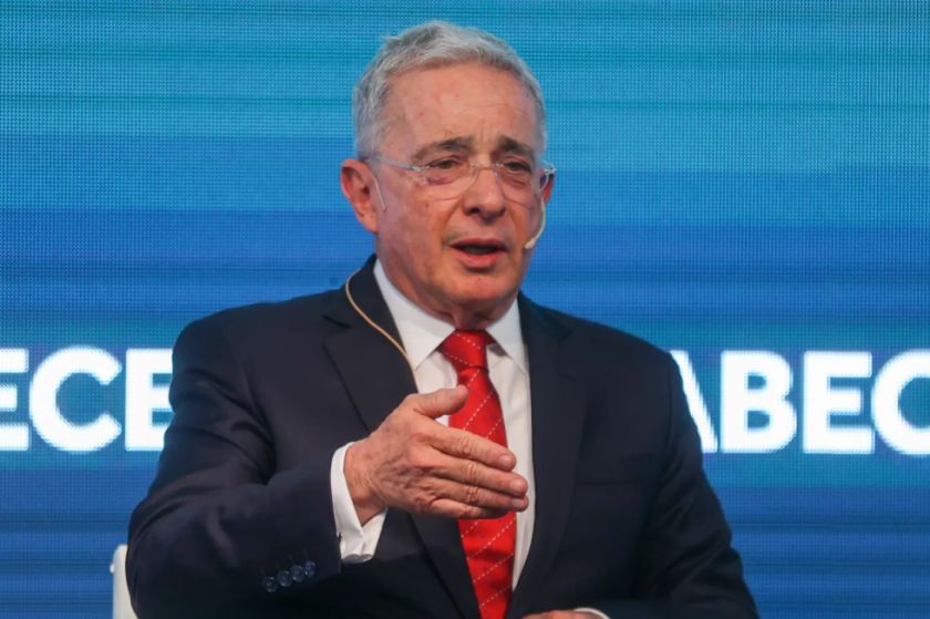 Álvaro Uribe, expresidente de Colombia, afirma que el juicio en su contra tiene motivaciones políticas