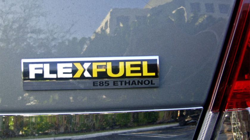 Gobierno incentiva la importación de vehículos flex fuel y eléctricos con un decreto