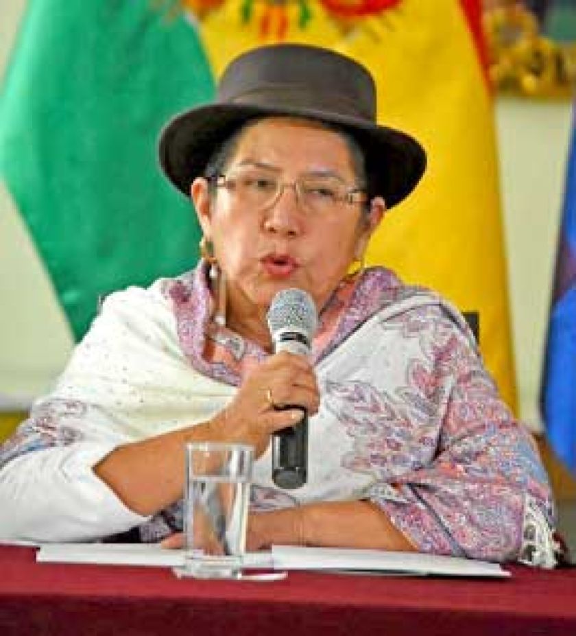 Bolivia abre posibilidad de romper con Ecuador