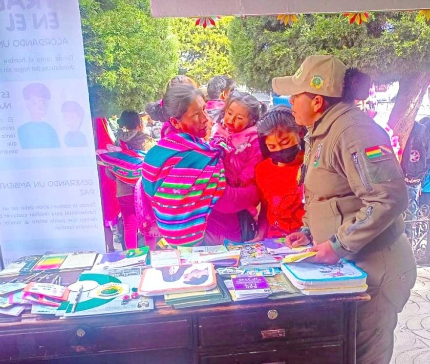 Policía continúa con las ferias sobre seguridad ciudadana