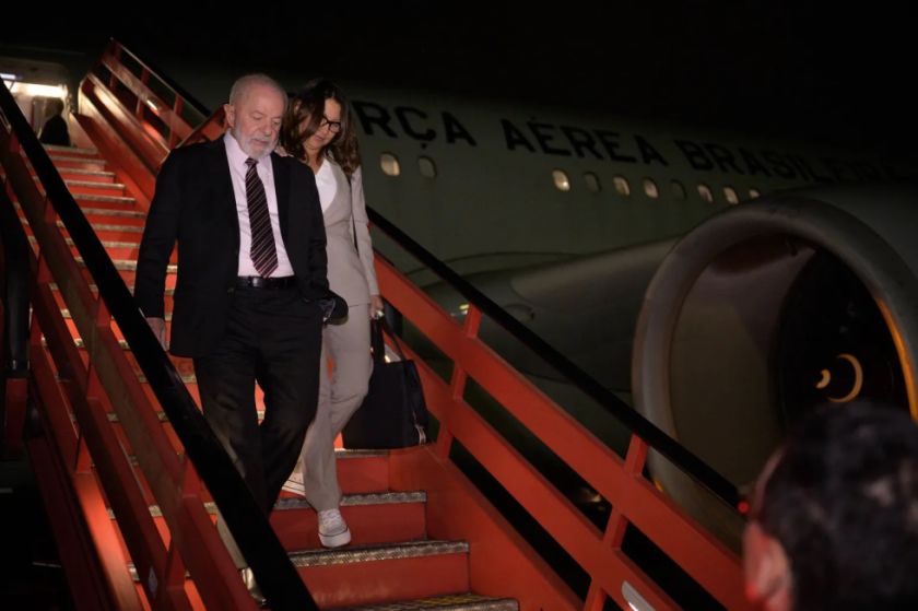 Lula llega a Colombia para tratar con Petro agenda bilateral e inaugurar Feria del Libro