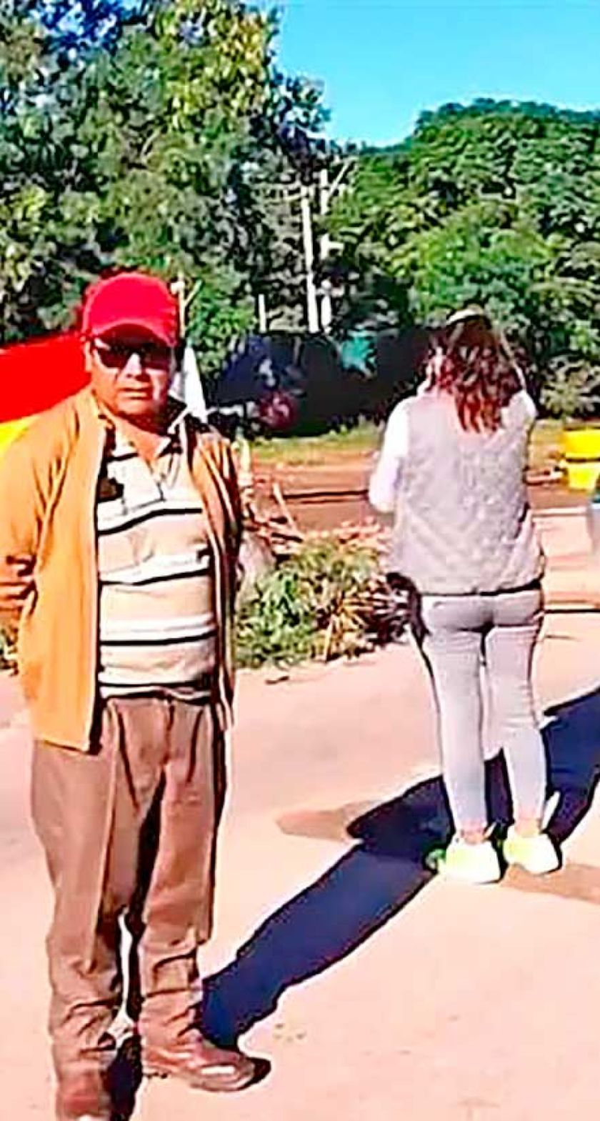 Campesino bloquean ruta hacia Argentina