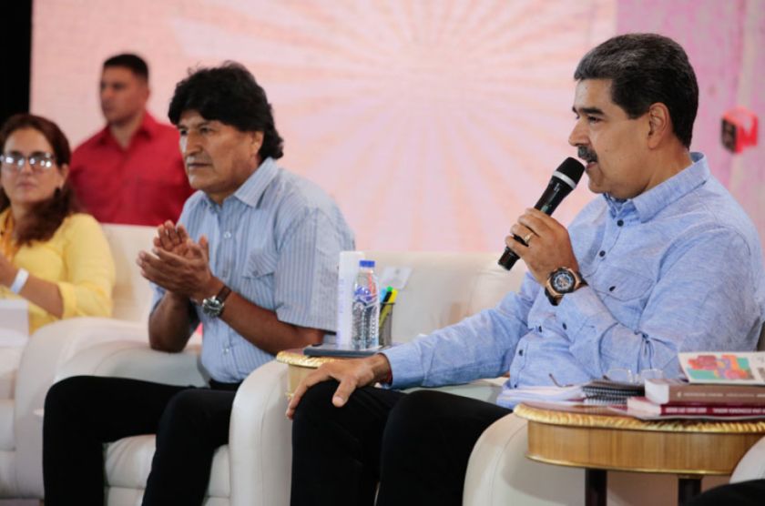 En presencia de Maduro, Evo Morales denuncia a ‘enemigos internos’ y los acusa de querer proscribir al MAS